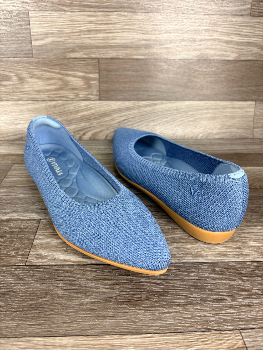 VIVAIA Aria 2.0 Pointed Toe Ballet Flat in Denim Blue Lightweight Women’s Sz 38